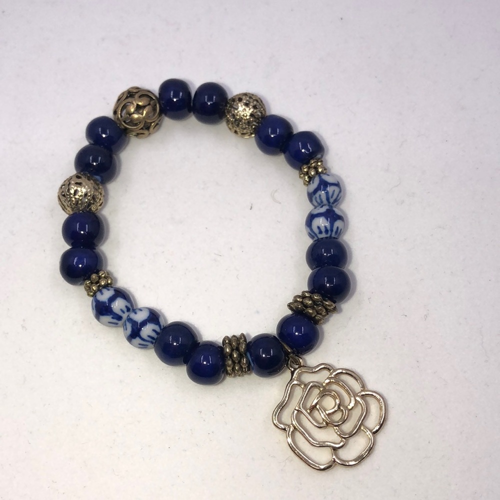 Glass Bracelet with rose